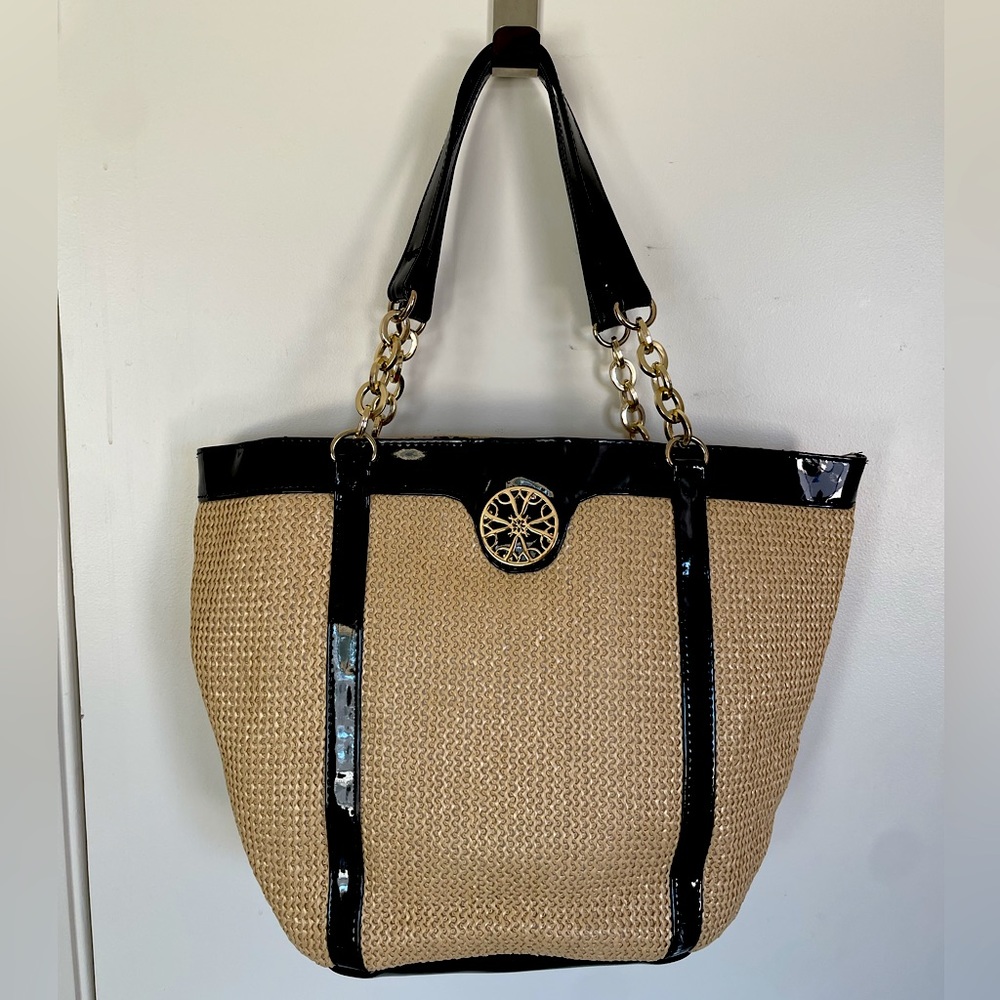 AVON Signature Collection Medium Faux Woven Bag w/ Black and Gold Chain Accents
